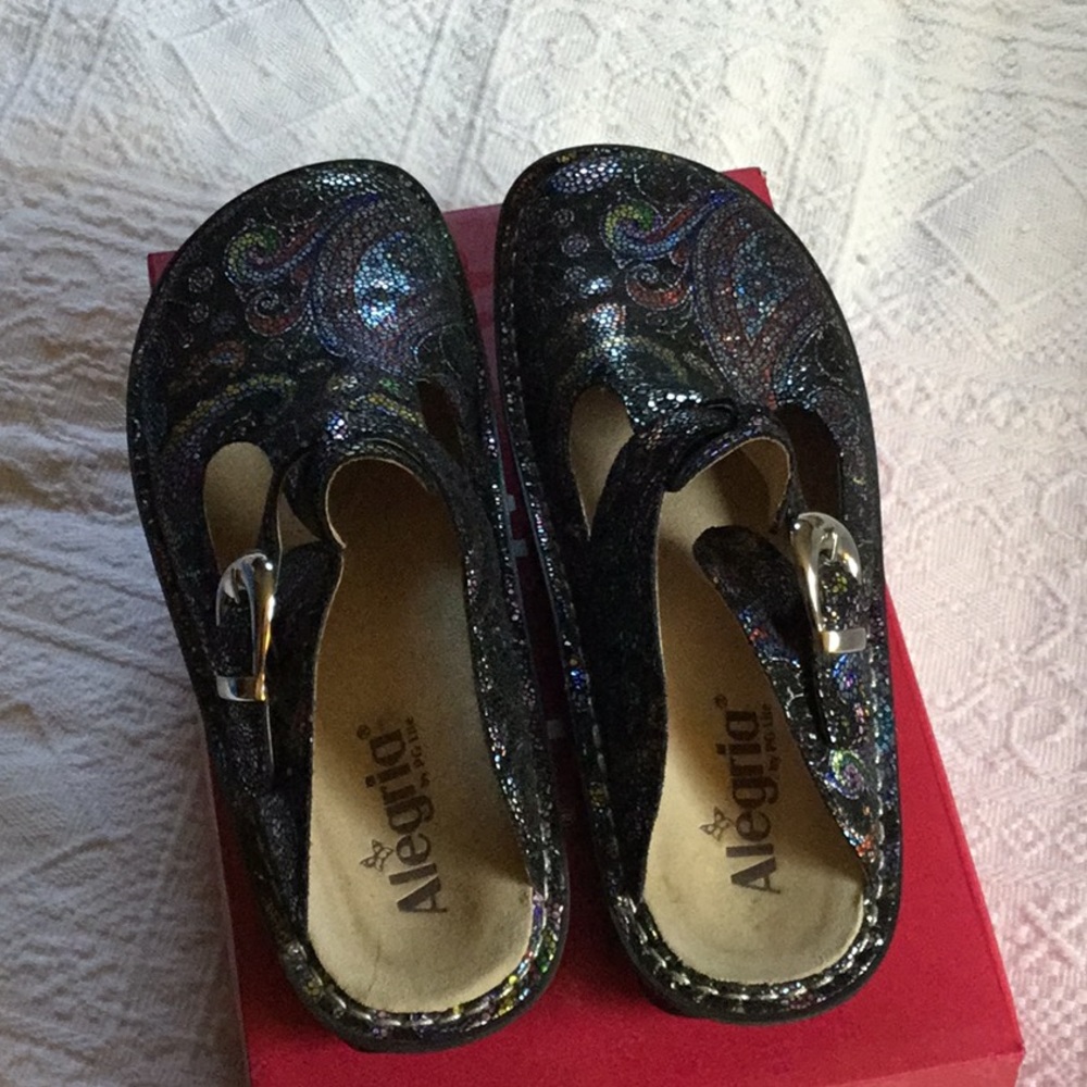 Algeria shoes